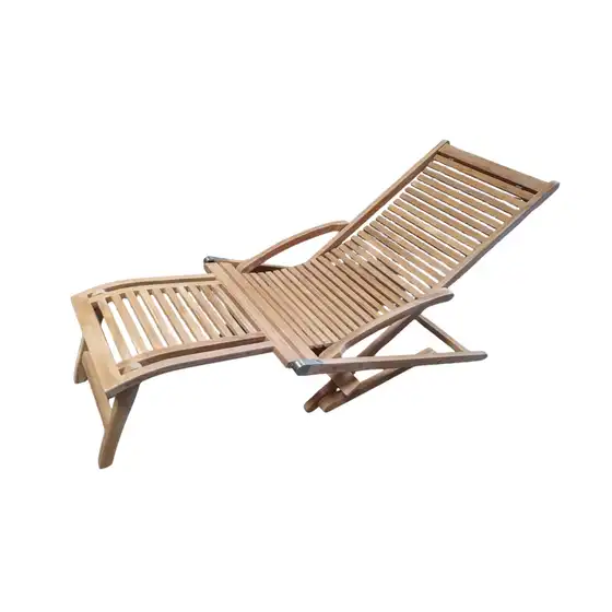 RELAXING DECK CHAIR